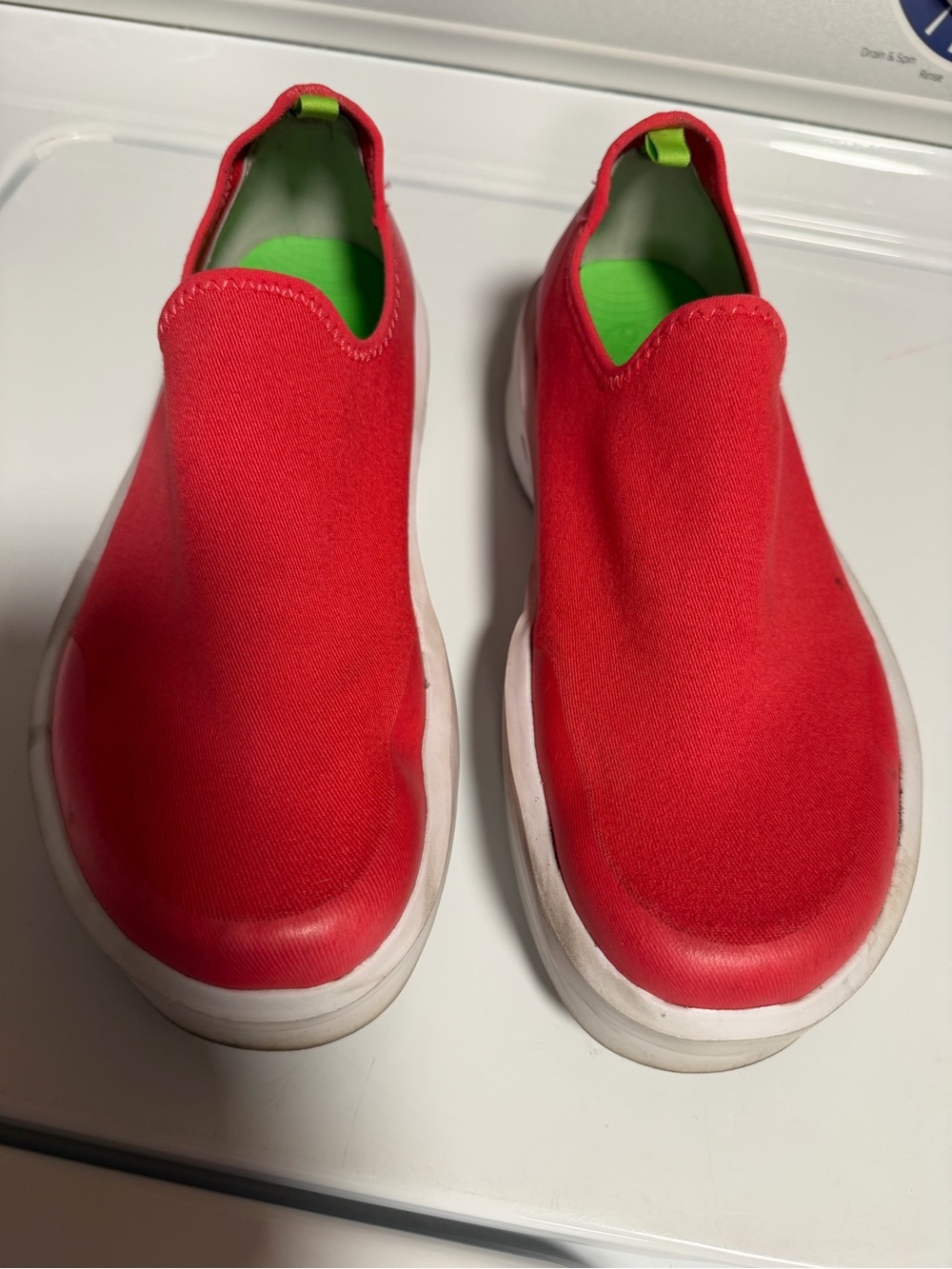 OOFOS Woman’s OOMG Eezee Slip on low Top recovery Shoe size 9 - Picture 6 of 9